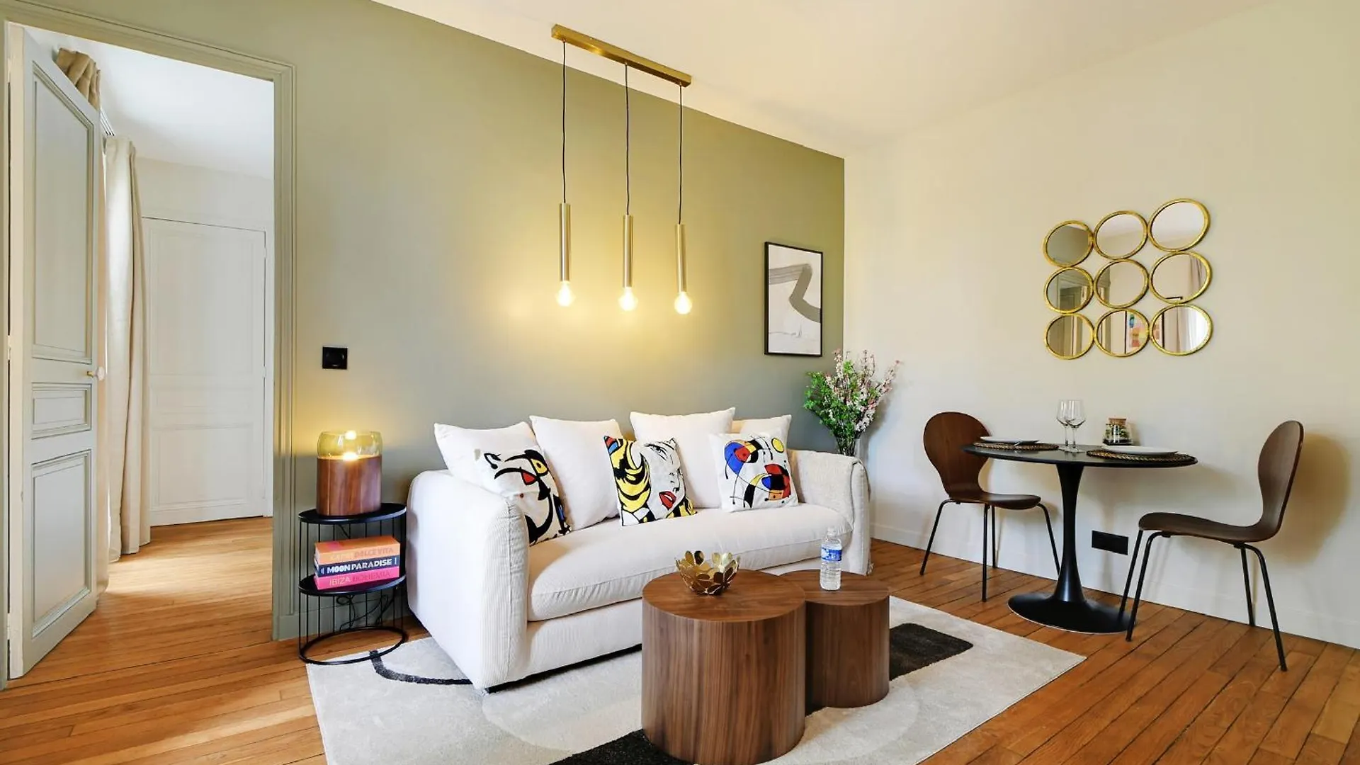 Luxury Flat By Les Maisons De Charloc Homes